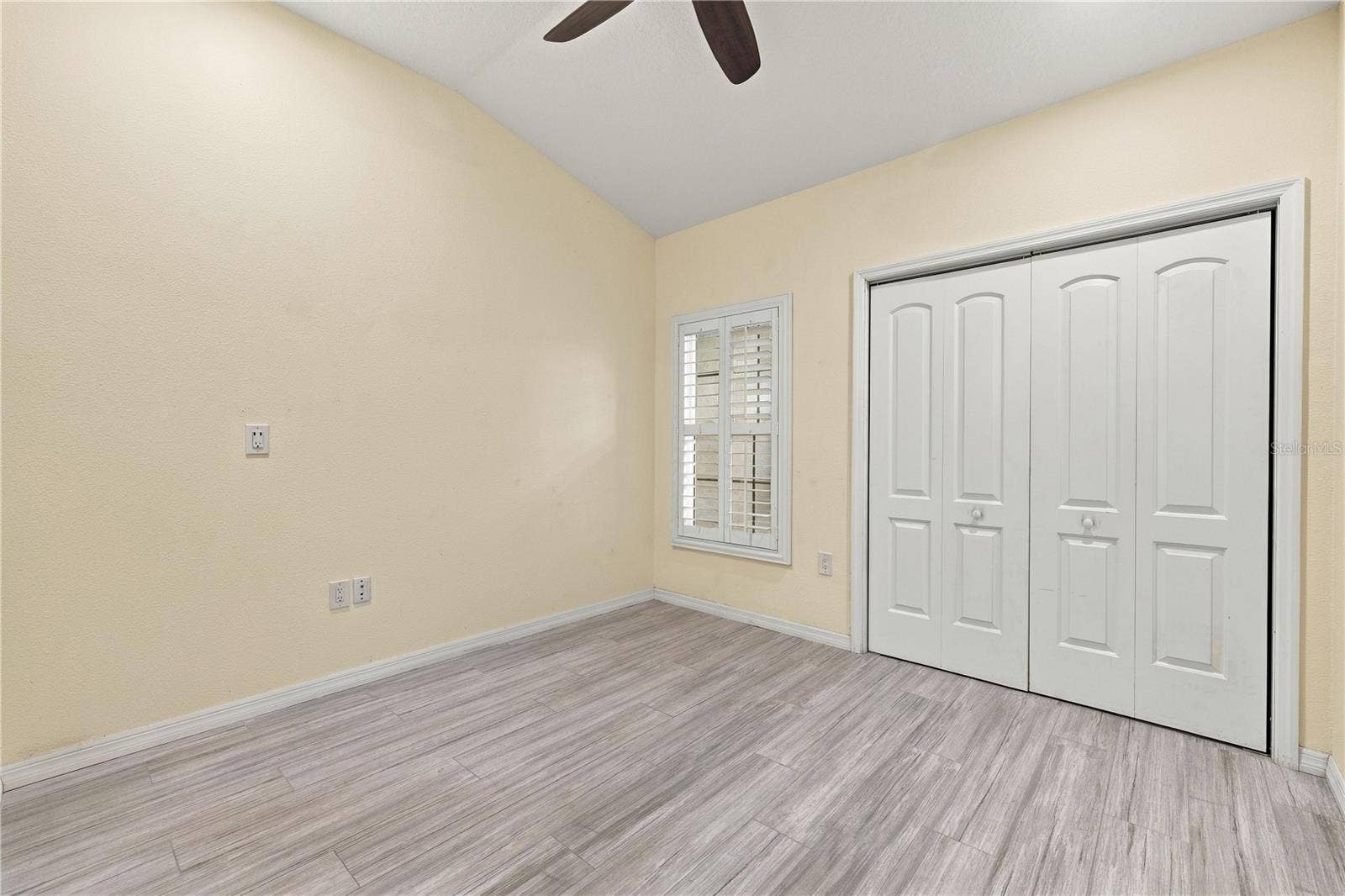 155 LAKE SHORE DRIVE E, Palm Harbor, FL 34684