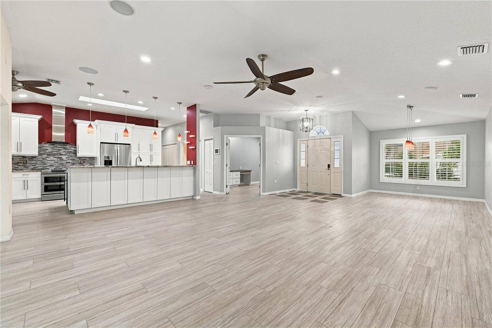 155 LAKE SHORE DRIVE E, Palm Harbor, FL 34684