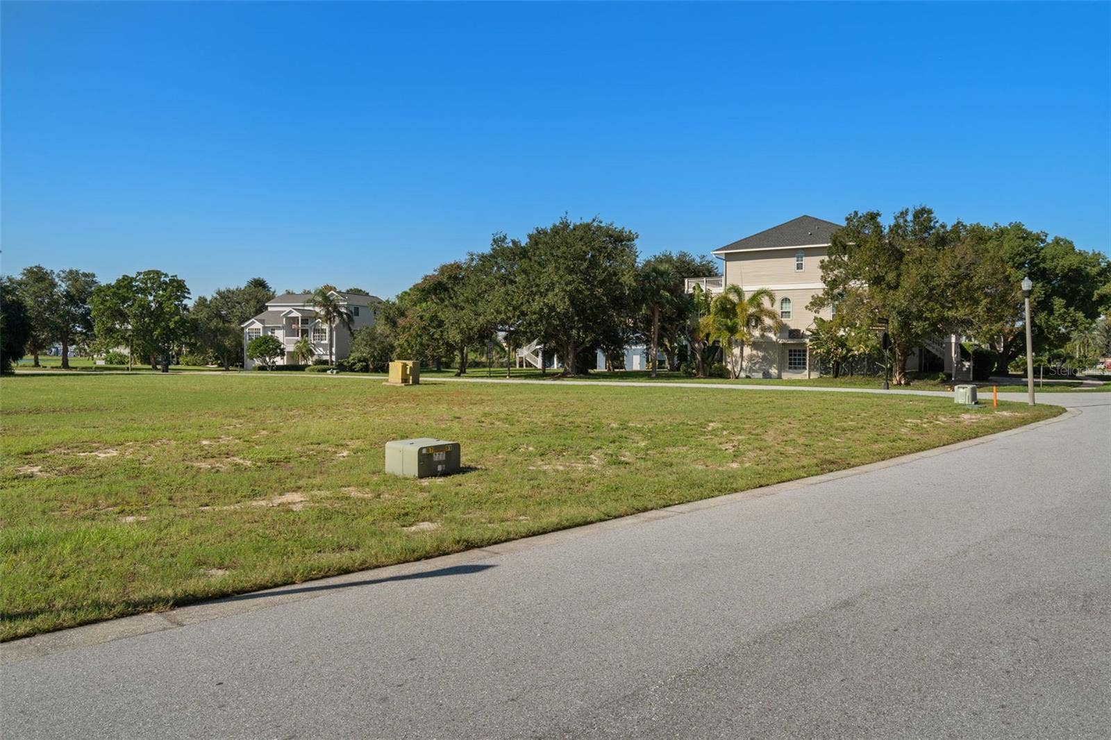 2044 N POINTE ALEXIS DRIVE, Tarpon Springs, FL 34689 2044 N POINTE ALEXIS DRIVE, Tarpon Springs, FL 34689