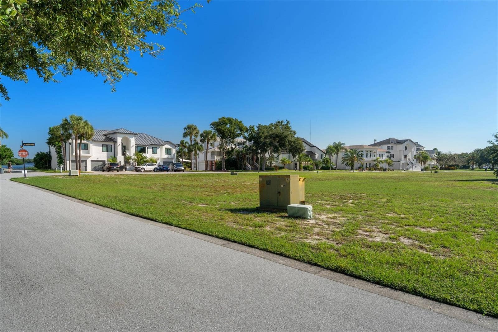 2044 N POINTE ALEXIS DRIVE, Tarpon Springs, FL 34689 2044 N POINTE ALEXIS DRIVE, Tarpon Springs, FL 34689