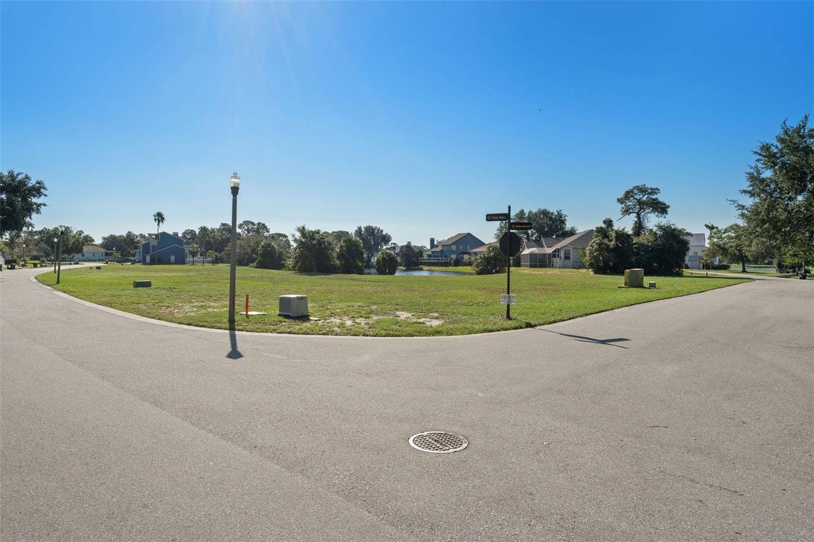 2044 N POINTE ALEXIS DRIVE, Tarpon Springs, FL 34689 2044 N POINTE ALEXIS DRIVE, Tarpon Springs, FL 34689