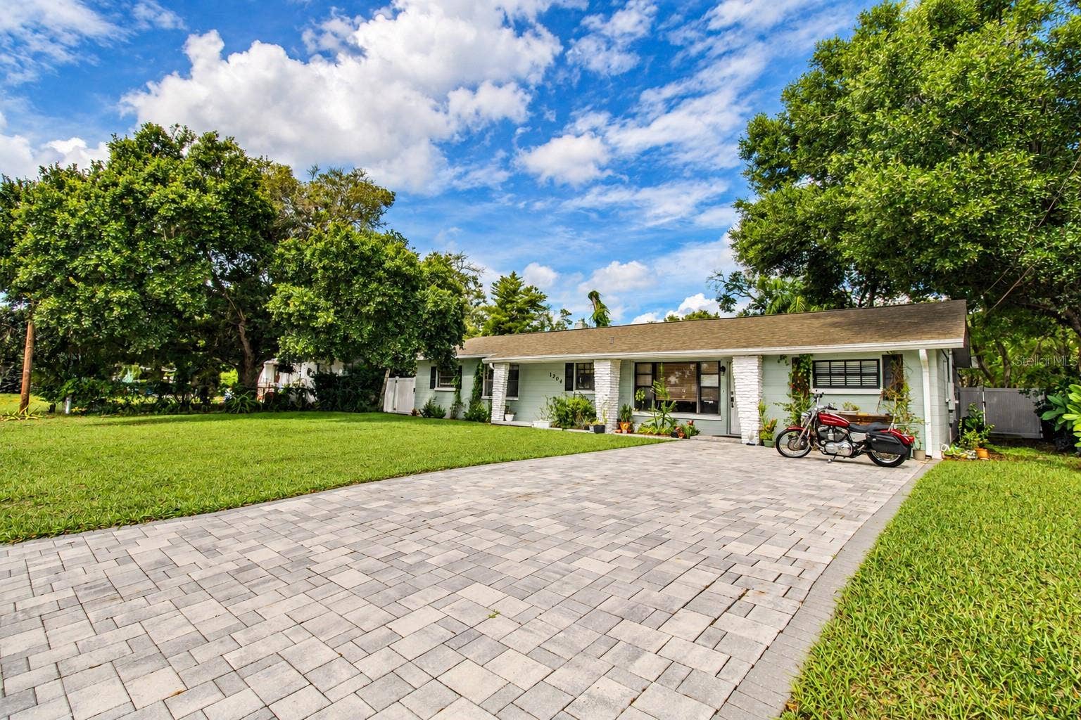 1204 E NORTH STREET, Tampa, FL 33604 1204 E NORTH STREET, Tampa, FL 33604