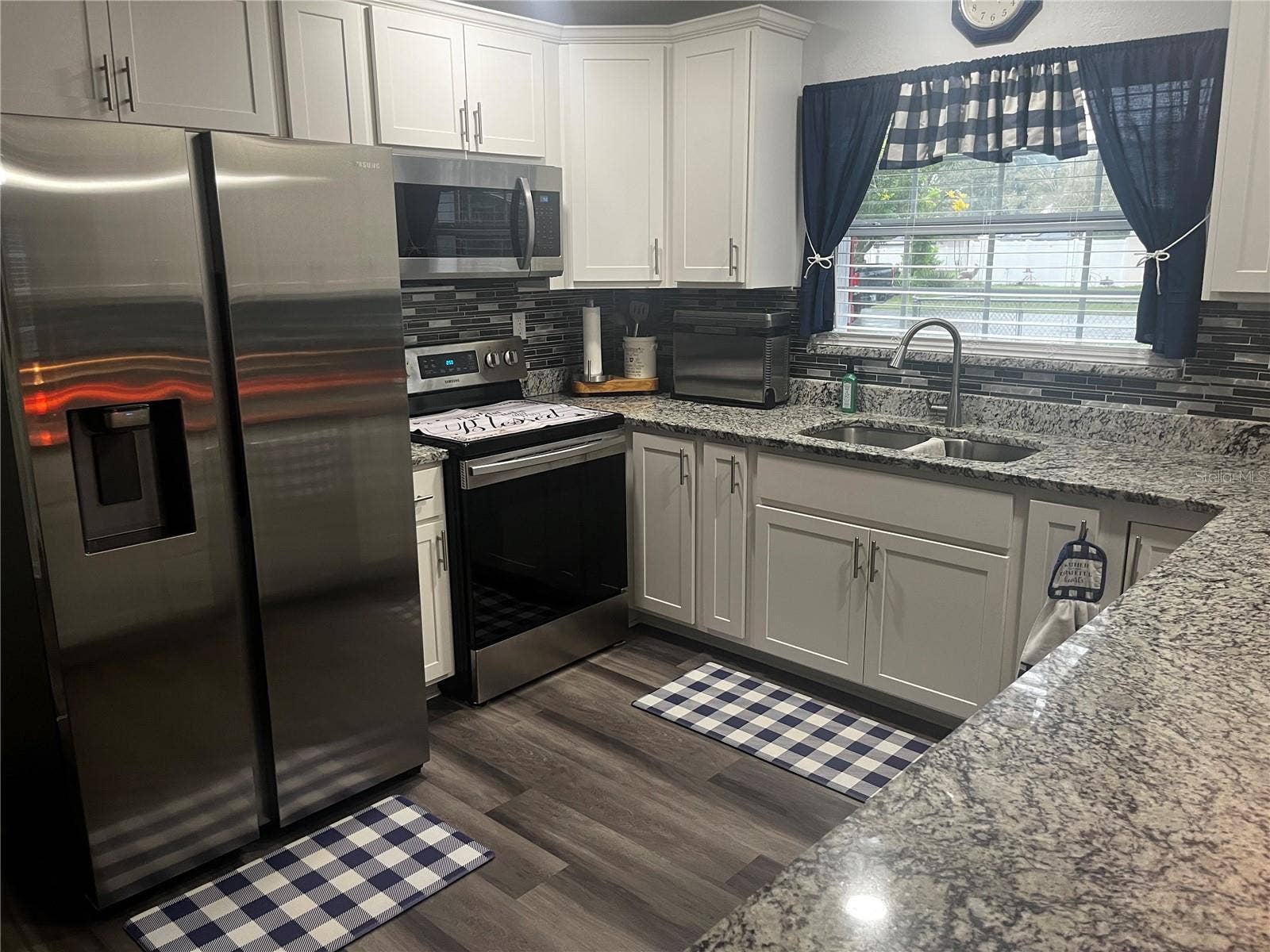 4852 18TH STREET, Zephyrhills, FL 33542 4852 18TH STREET, Zephyrhills, FL 33542