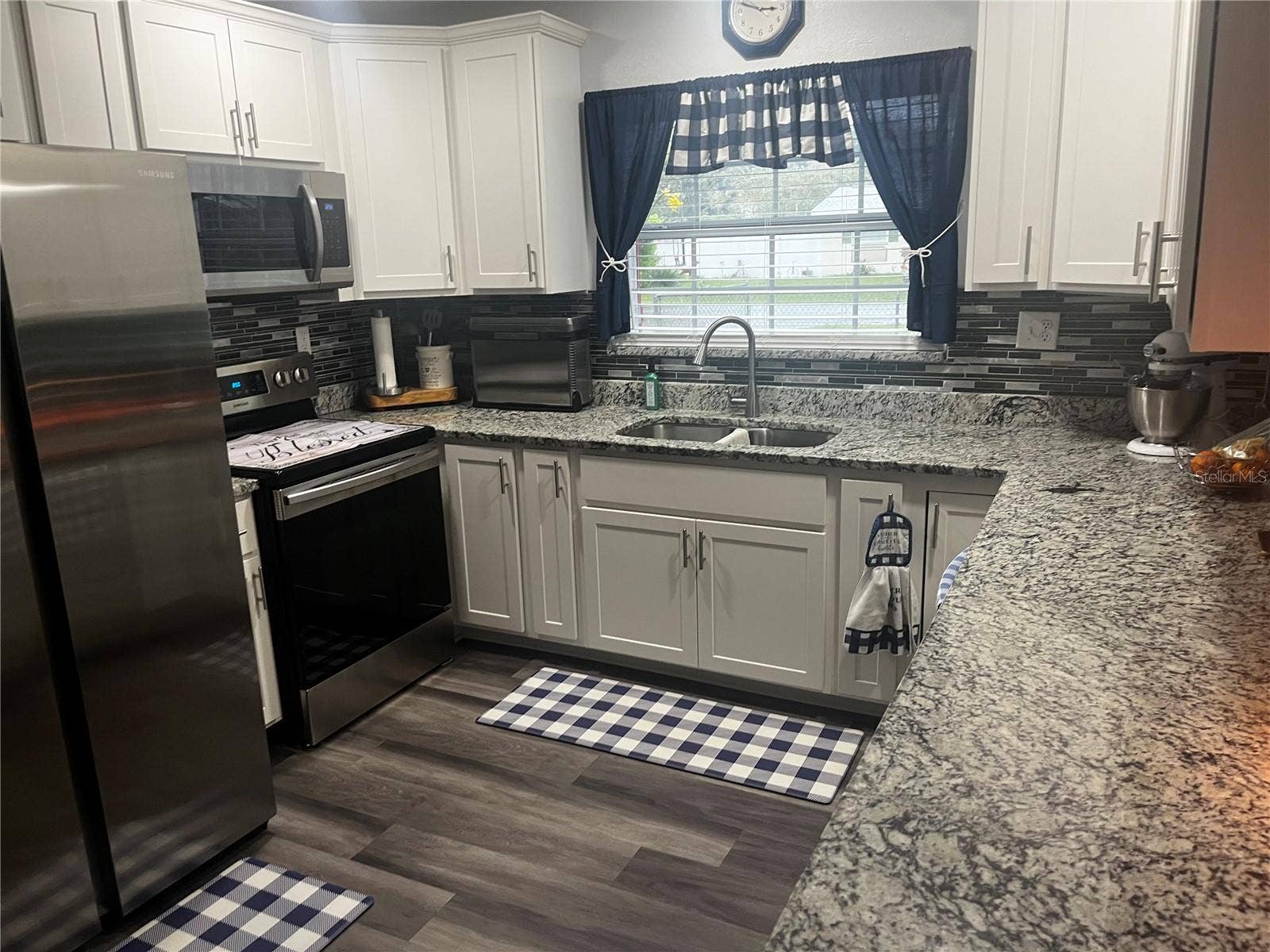 4852 18TH STREET, Zephyrhills, FL 33542 4852 18TH STREET, Zephyrhills, FL 33542