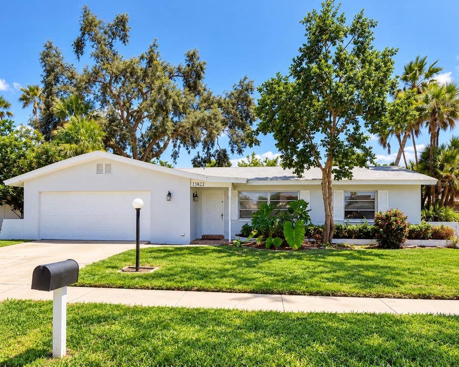 Property photo for 13822 BREWSTER DR, Largo, FL