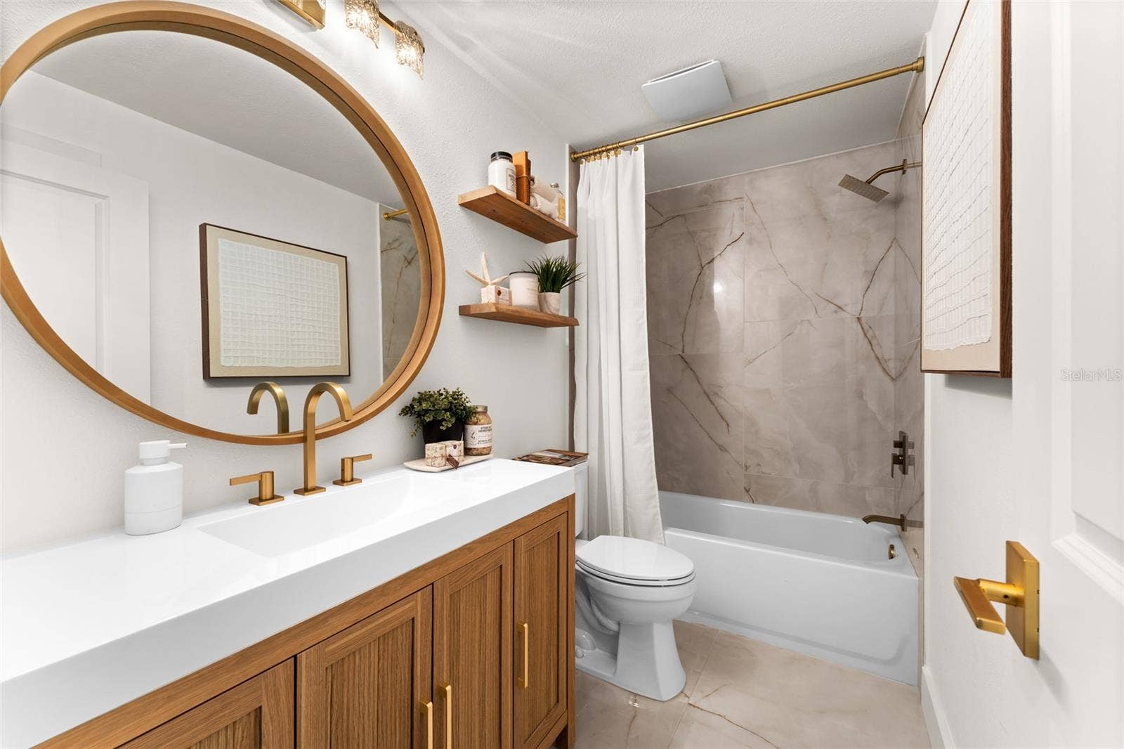 2456 TIMBERCREST CIRCLE W, Clearwater, FL 33763 Bathroom 2
