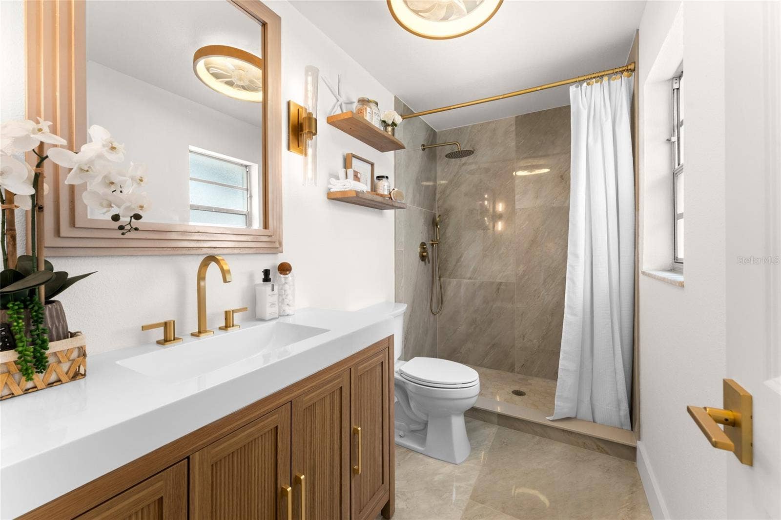 2456 TIMBERCREST CIRCLE W, Clearwater, FL 33763 Primary Bath