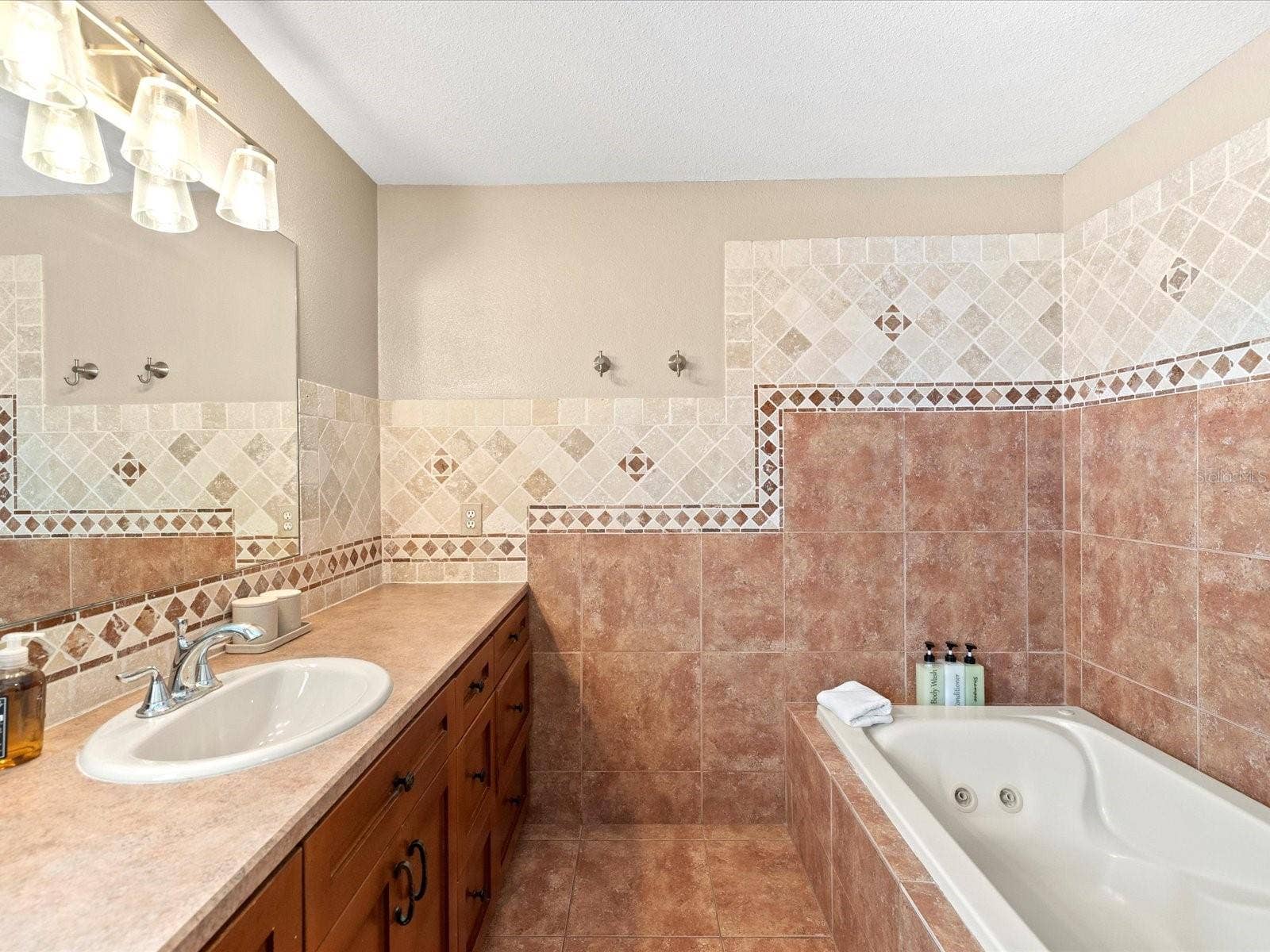 13734 76TH AVENUE, Seminole, FL 33776 13734 76TH AVENUE, Seminole, FL 33776