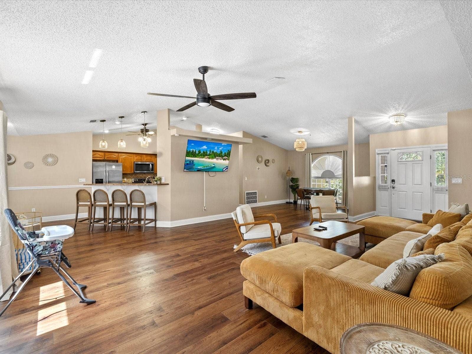 13734 76TH AVENUE, Seminole, FL 33776 13734 76TH AVENUE, Seminole, FL 33776