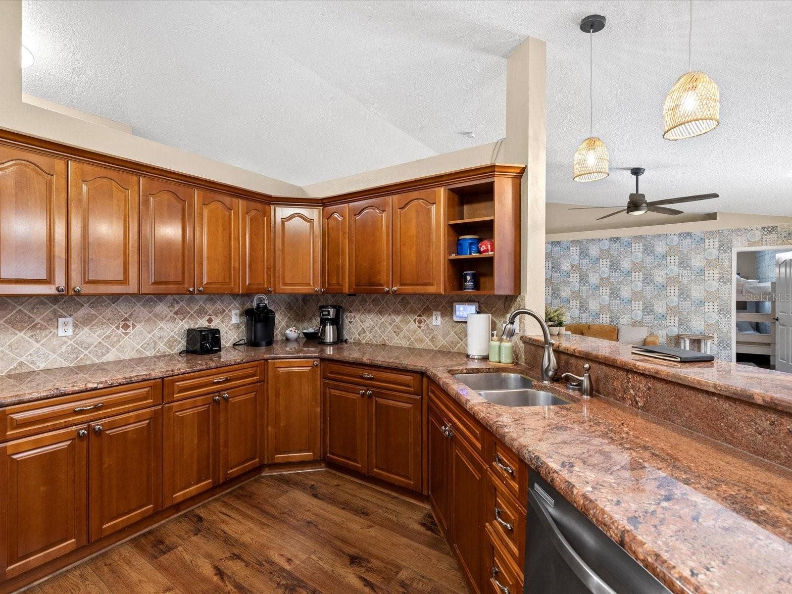 13734 76TH AVENUE, Seminole, FL 33776 13734 76TH AVENUE, Seminole, FL 33776