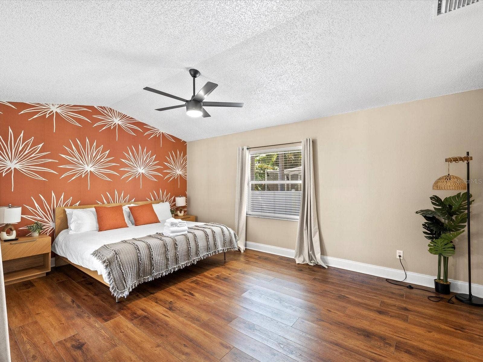 13734 76TH AVENUE, Seminole, FL 33776 13734 76TH AVENUE, Seminole, FL 33776