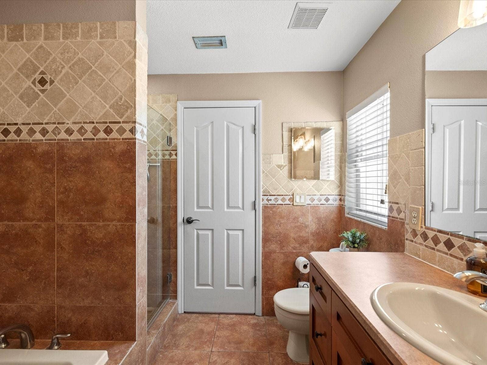 13734 76TH AVENUE, Seminole, FL 33776 13734 76TH AVENUE, Seminole, FL 33776
