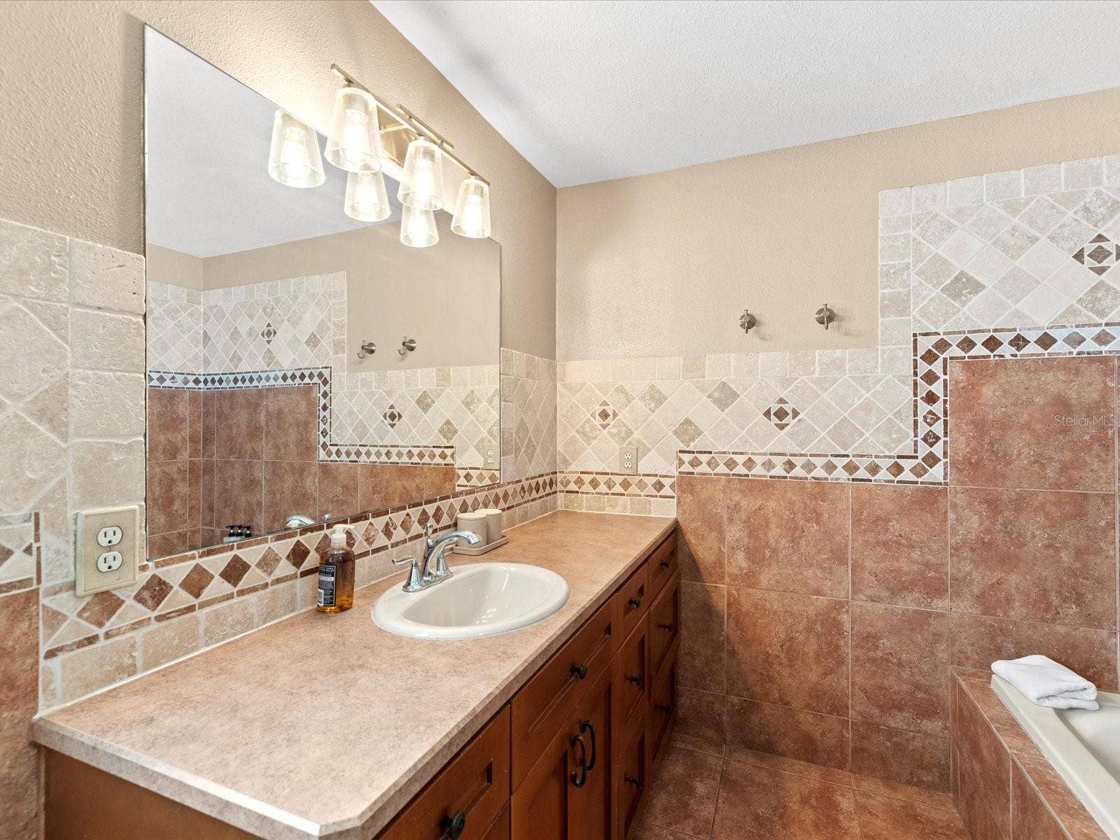 13734 76TH AVENUE, Seminole, FL 33776 13734 76TH AVENUE, Seminole, FL 33776