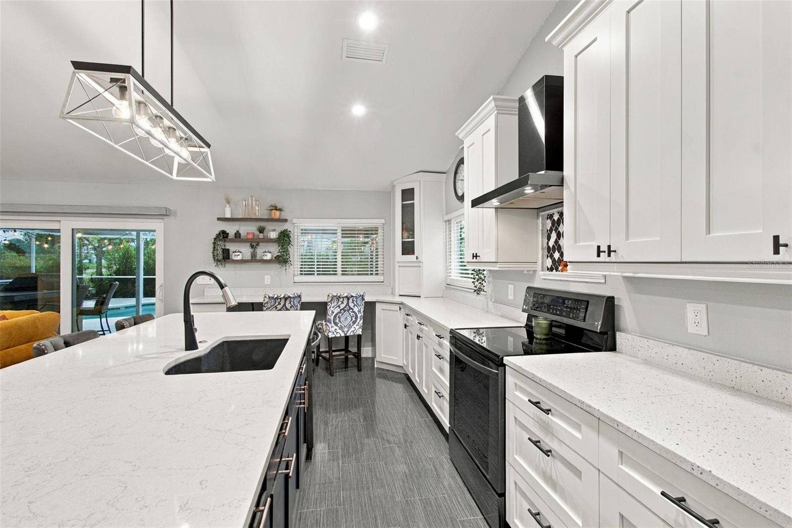 10810 SAILBROOKE DRIVE, Riverview, FL 33579 10810 SAILBROOKE DRIVE, Riverview, FL 33579
