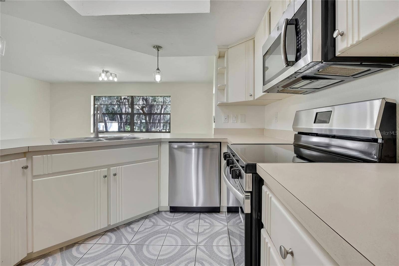7548 LANDMARK DRIVE, Spring Hill, FL 34606 7548 LANDMARK DRIVE, Spring Hill, FL 34606
