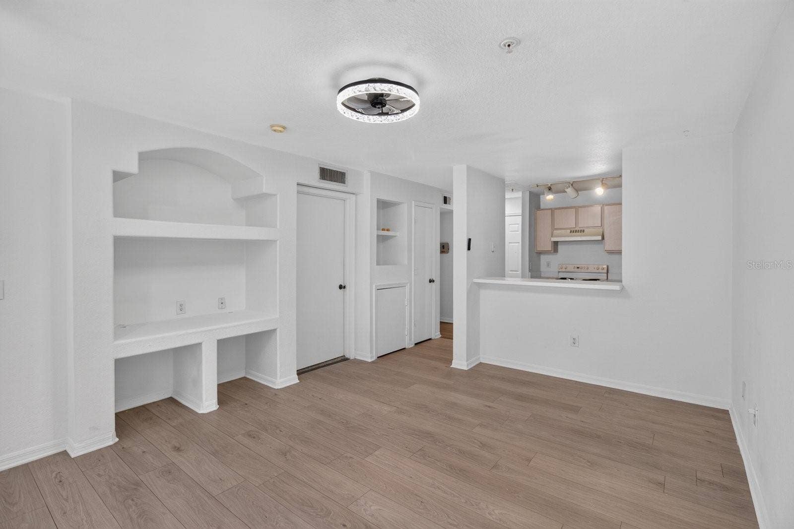 8513 ISLAND BREEZE LANE, #207, Temple Terrace, FL 33637 8513 ISLAND BREEZE LANE, #207, Temple Terrace, FL 33637