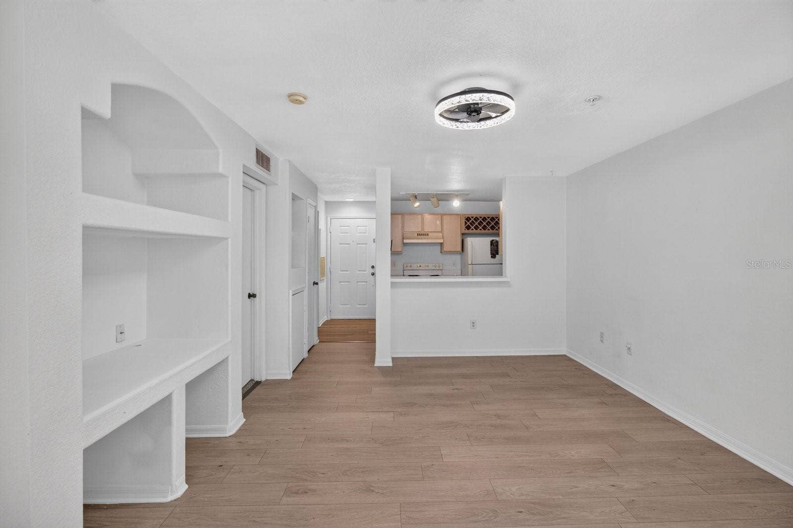 8513 ISLAND BREEZE LANE, #207, Temple Terrace, FL 33637 8513 ISLAND BREEZE LANE, #207, Temple Terrace, FL 33637