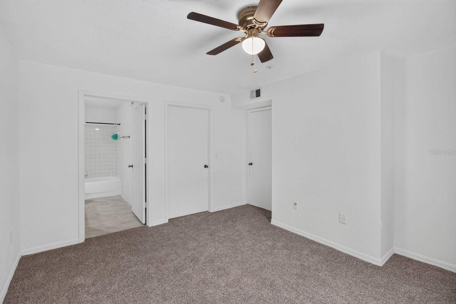 8513 ISLAND BREEZE LANE, #207, Temple Terrace, FL 33637 8513 ISLAND BREEZE LANE, #207, Temple Terrace, FL 33637