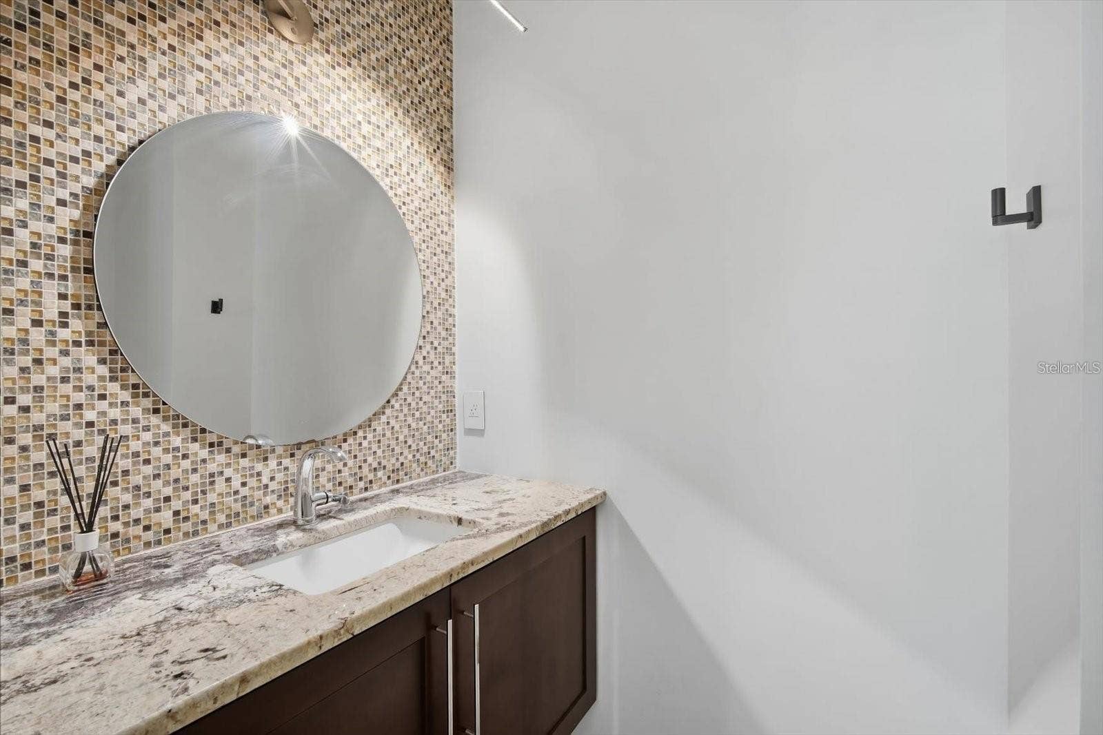 1465 HILLSIDE LANDING DRIVE, Tarpon Springs, FL 34688 1465 HILLSIDE LANDING DRIVE, Tarpon Springs, FL 34688