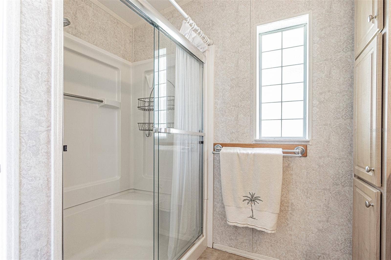 bath ensuite
