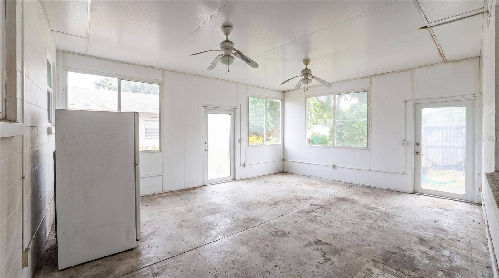 2930 29TH STREET N, St Petersburg, FL 33713 HUGE BRIGHT FLORIDA ROOM