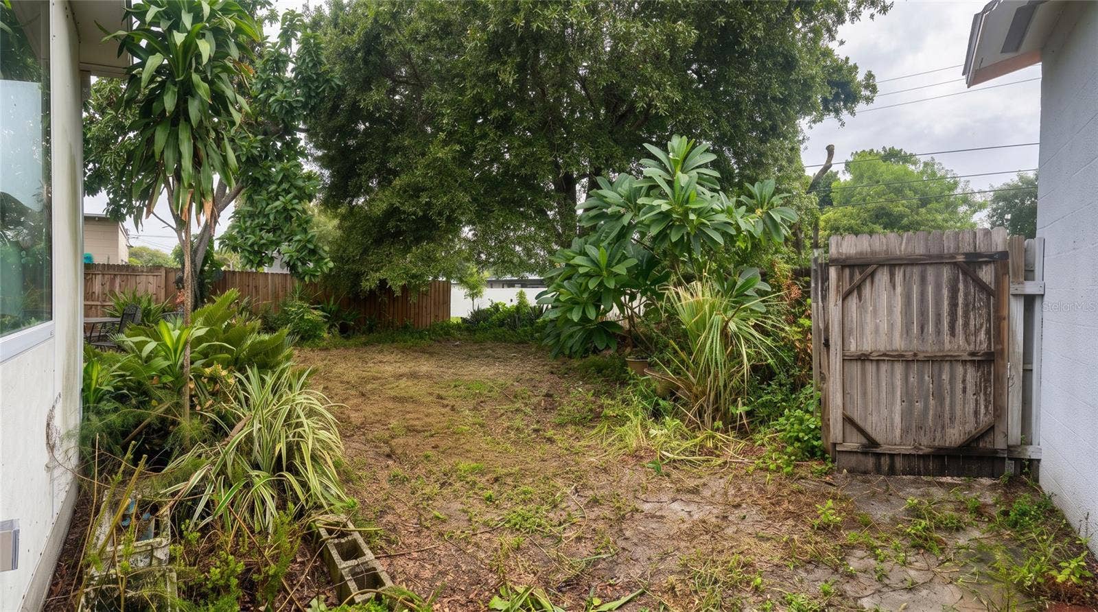 2930 29TH STREET N, St Petersburg, FL 33713 LEFT REAR SIDE OF BACKYARD