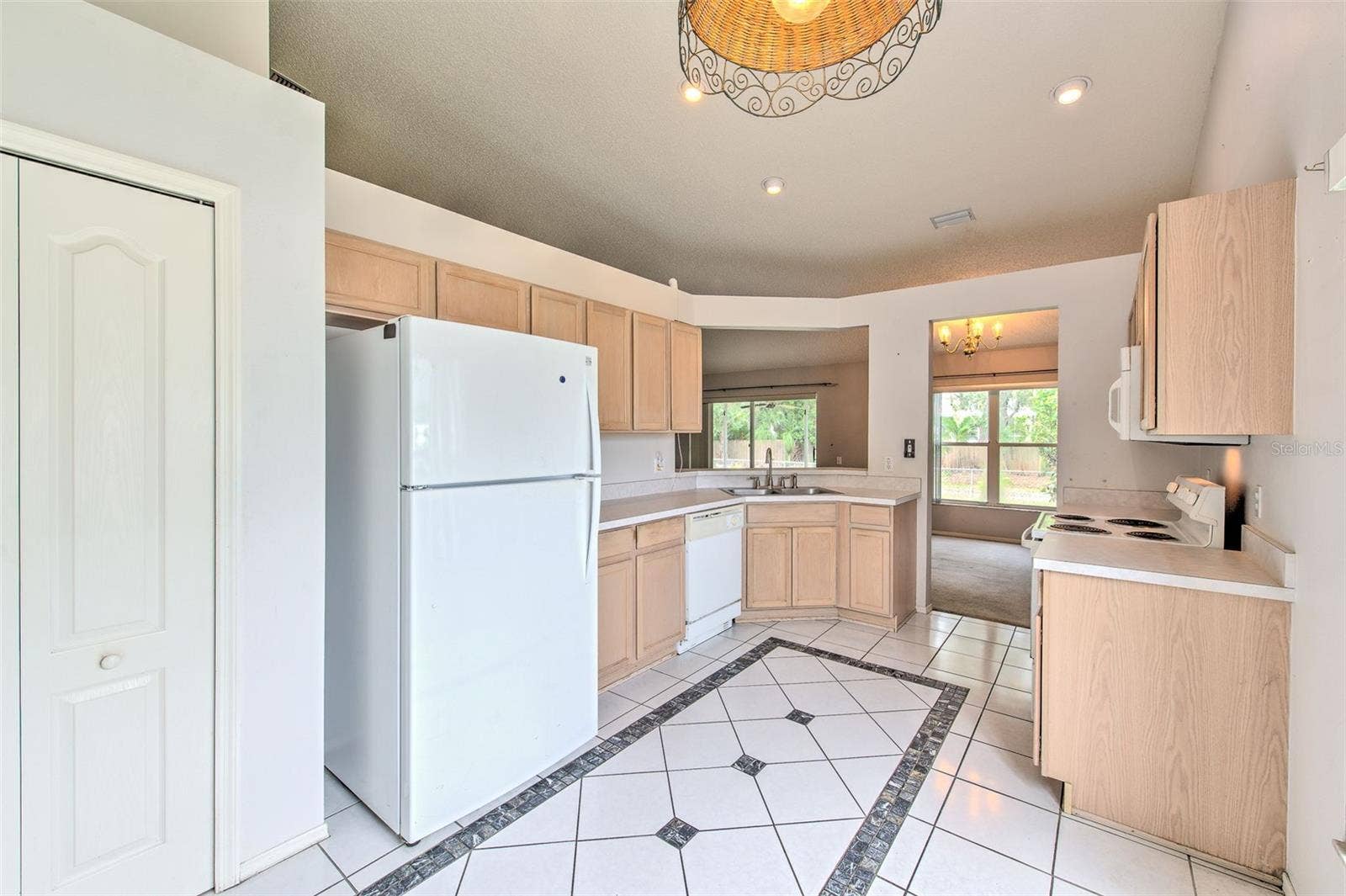235 LAKEWAY LANE, Apollo Beach, FL 33572 235 LAKEWAY LANE, Apollo Beach, FL 33572