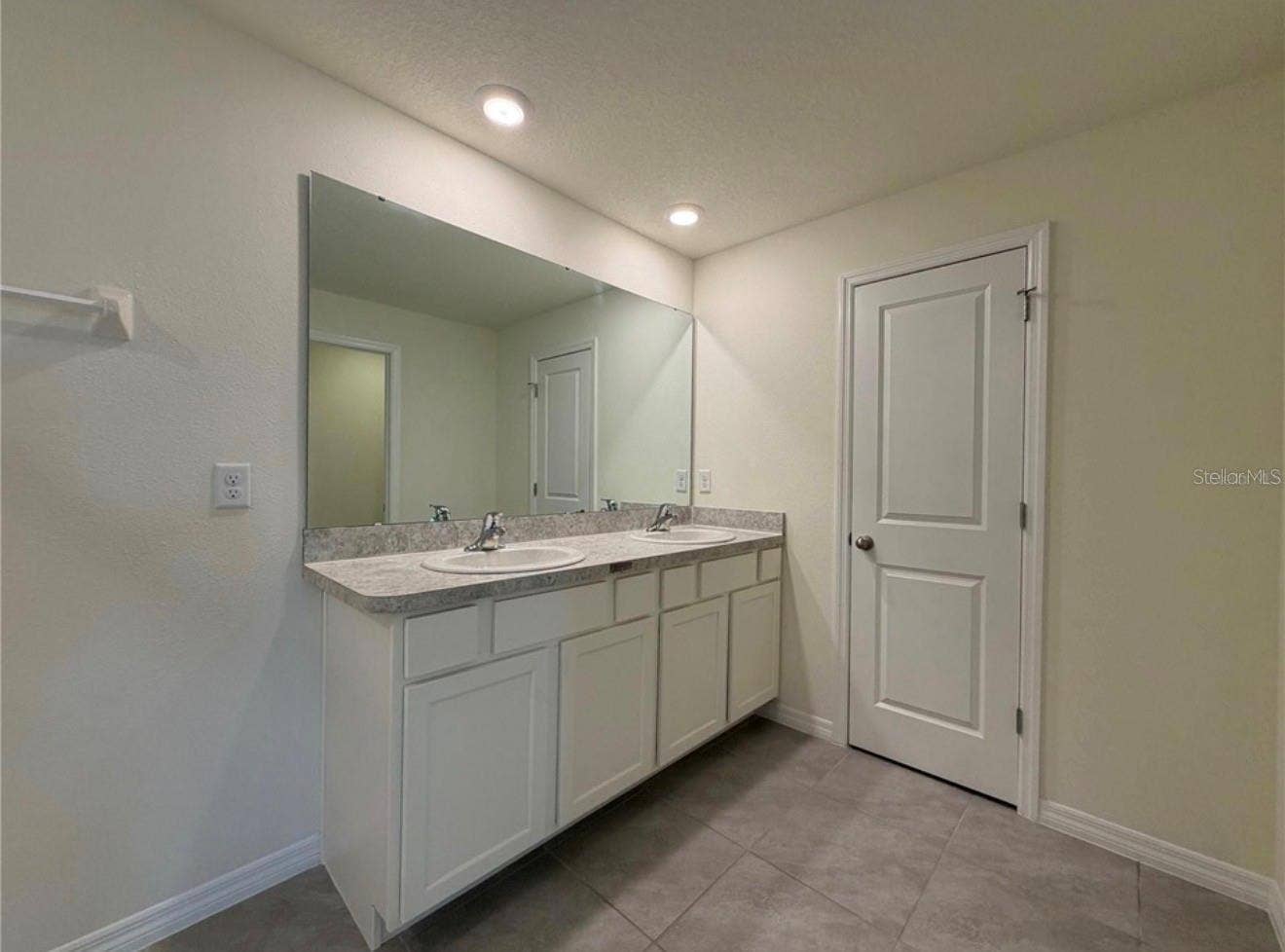 12072 DOWNY BIRCH DRIVE, Riverview, FL 33569 12072 DOWNY BIRCH DRIVE, Riverview, FL 33569