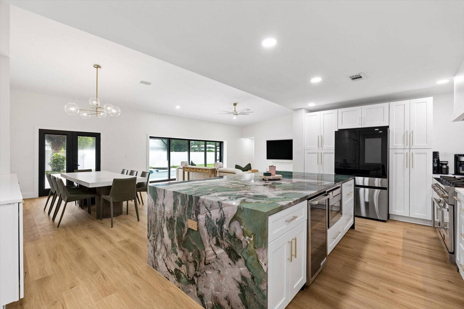 2432 INDIAN AVENUE, Belleair Bluffs, FL 33770