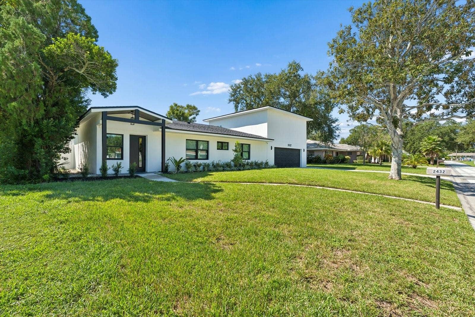 2432 INDIAN AVENUE, Belleair Bluffs, FL 33770