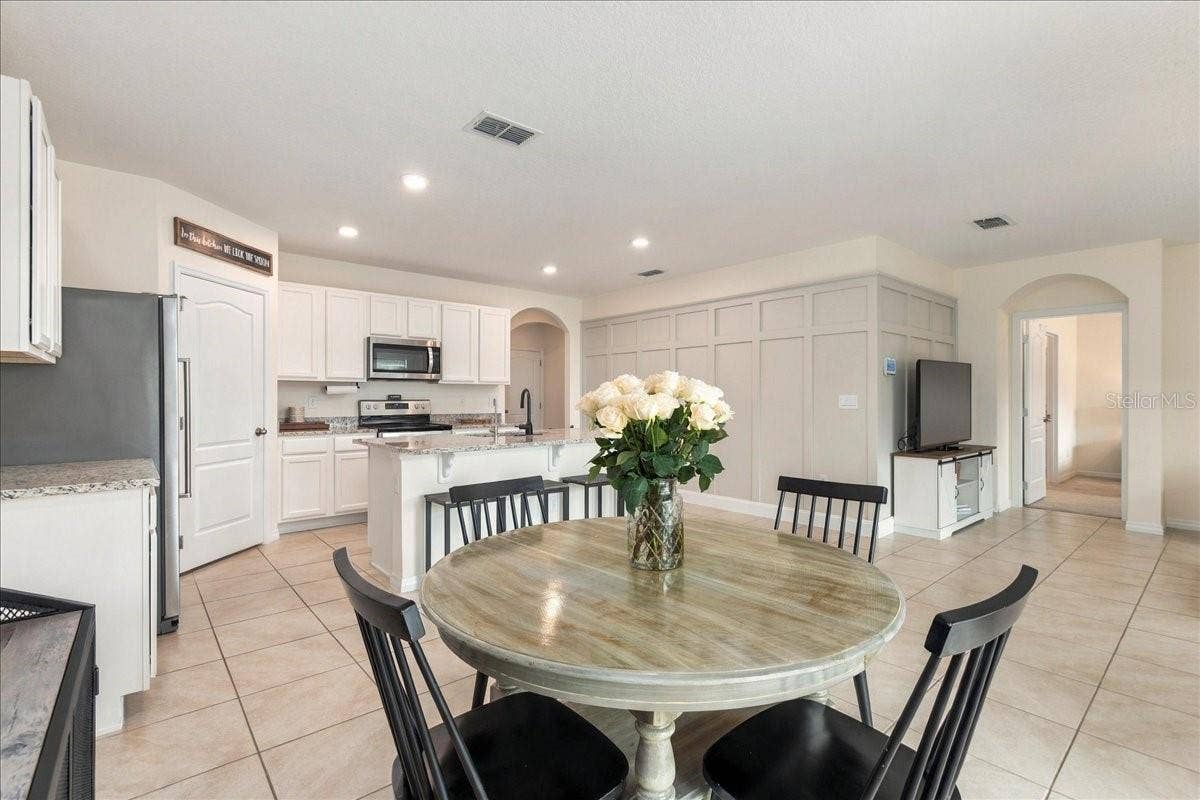 5244 GREENHEART AVENUE, Mount Dora, FL 32757
