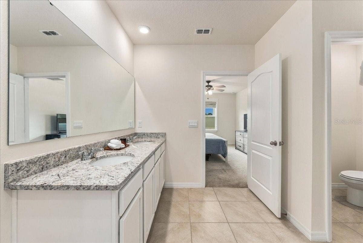 5244 GREENHEART AVENUE, Mount Dora, FL 32757