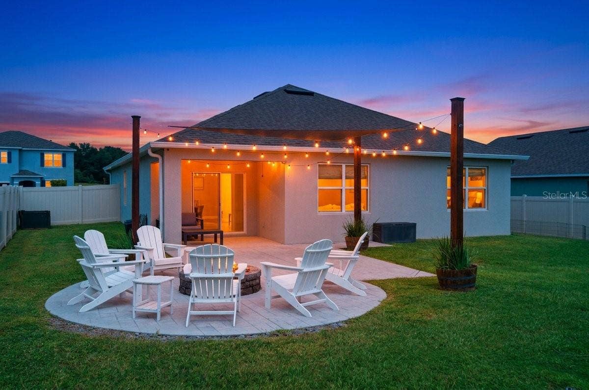 5244 GREENHEART AVENUE, Mount Dora, FL 32757