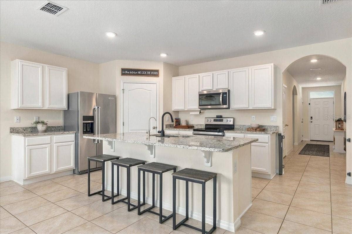 5244 GREENHEART AVENUE, Mount Dora, FL 32757