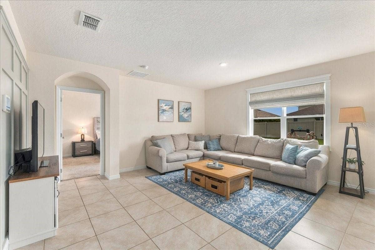 5244 GREENHEART AVENUE, Mount Dora, FL 32757