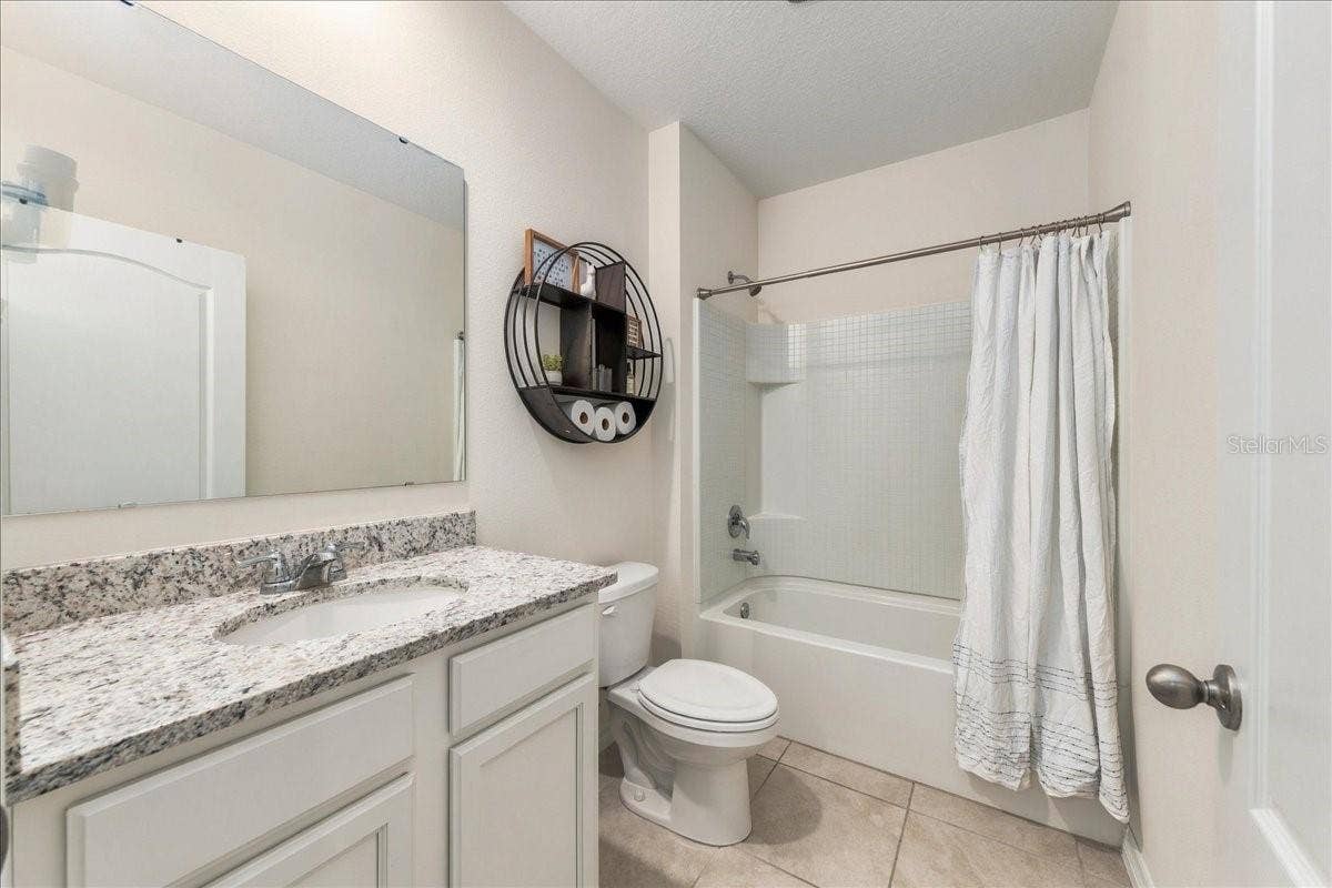 5244 GREENHEART AVENUE, Mount Dora, FL 32757