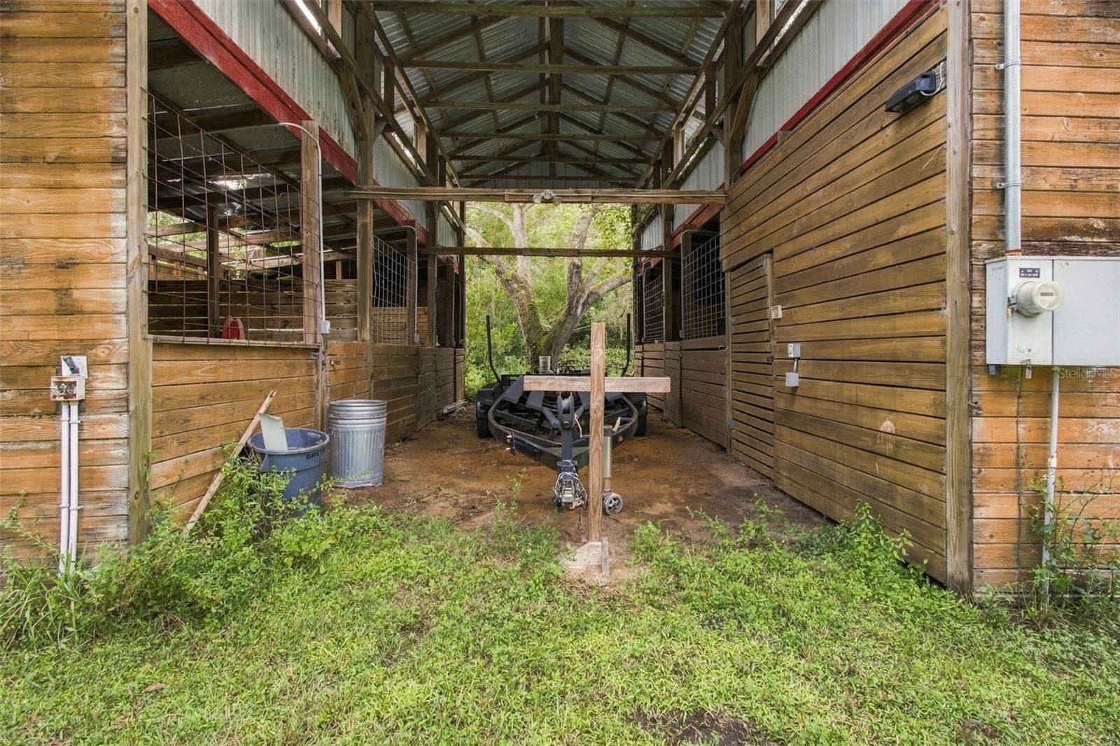 19135 N DALE MABRY HIGHWAY, Lutz, FL 33548
