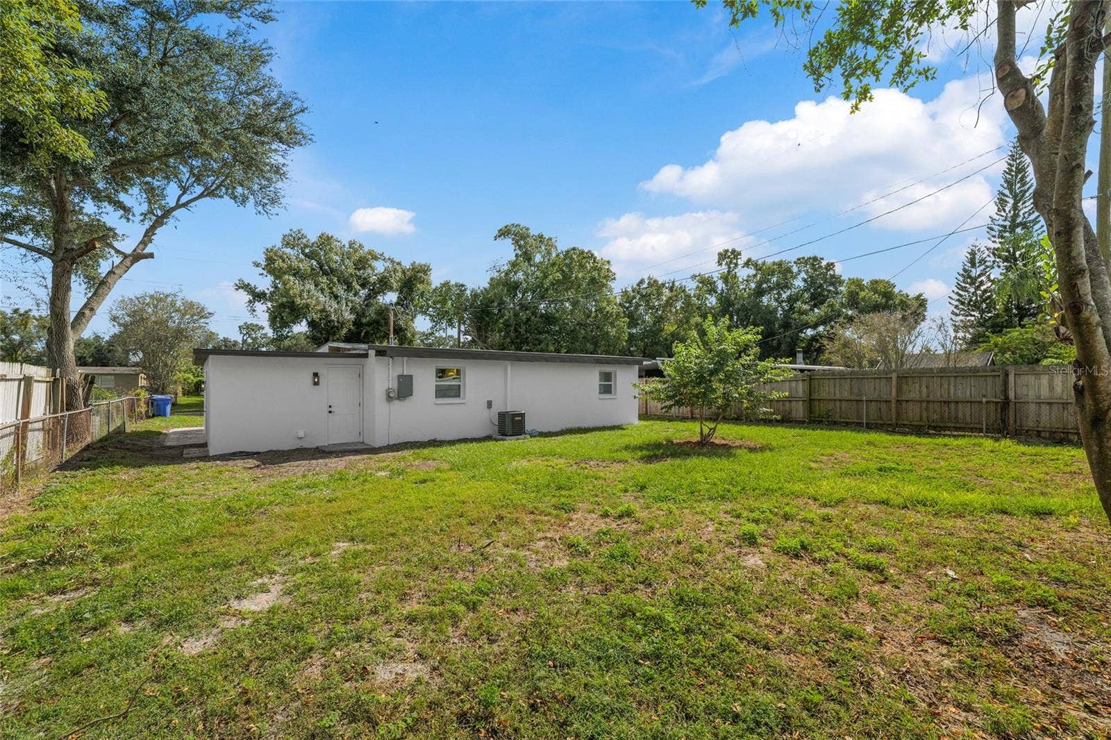 3215 WELBORN WAY, Tampa, FL 33619 3215 WELBORN WAY, Tampa, FL 33619
