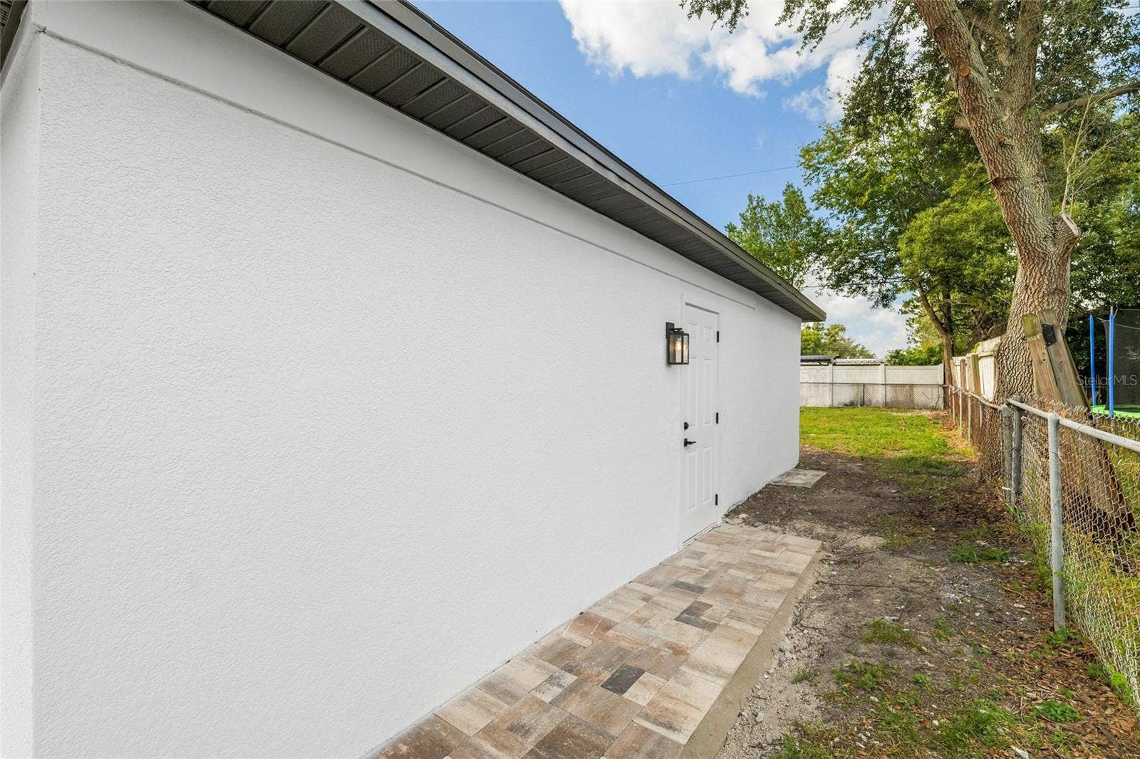 3215 WELBORN WAY, Tampa, FL 33619 3215 WELBORN WAY, Tampa, FL 33619