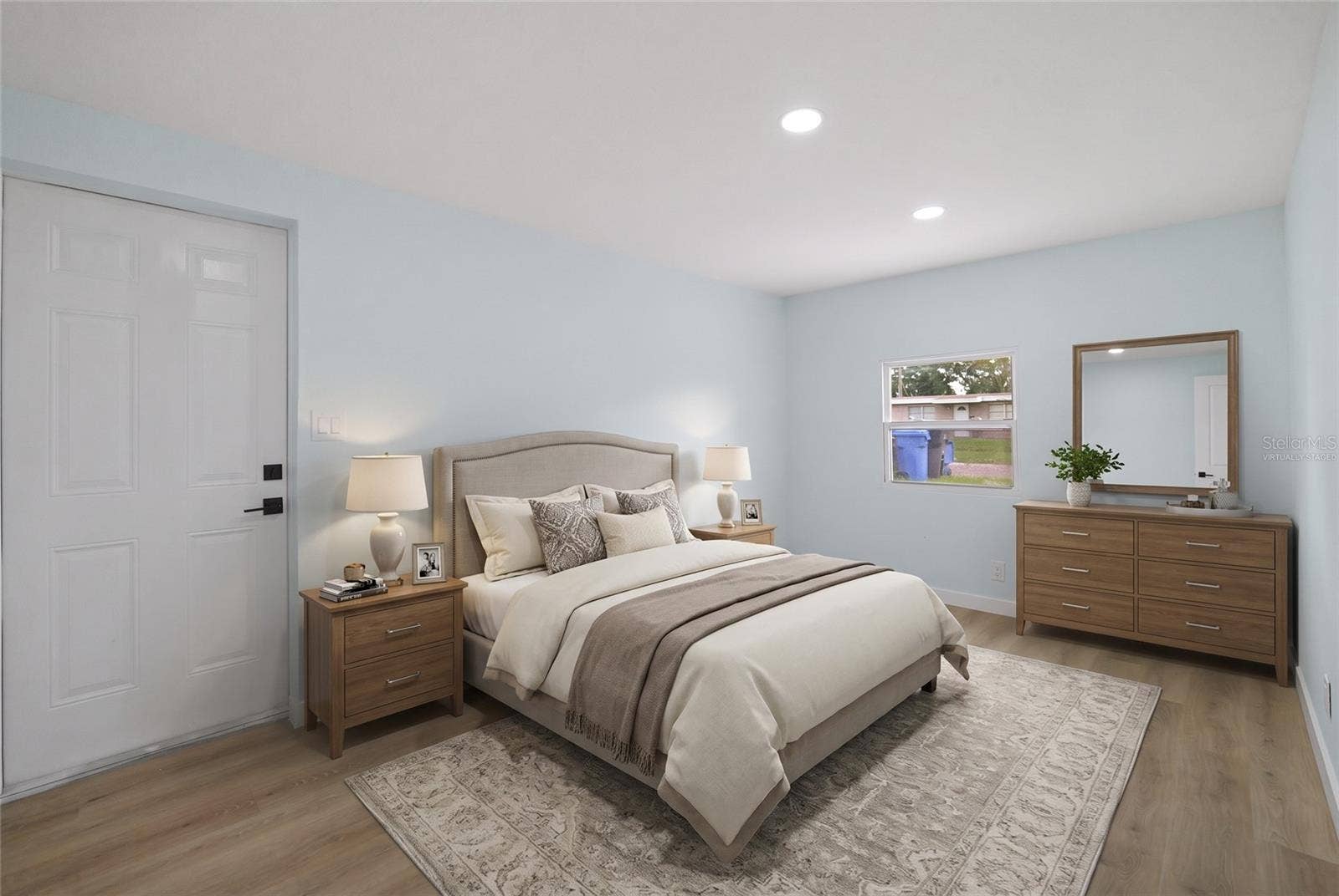 3215 WELBORN WAY, Tampa, FL 33619 virtually staged