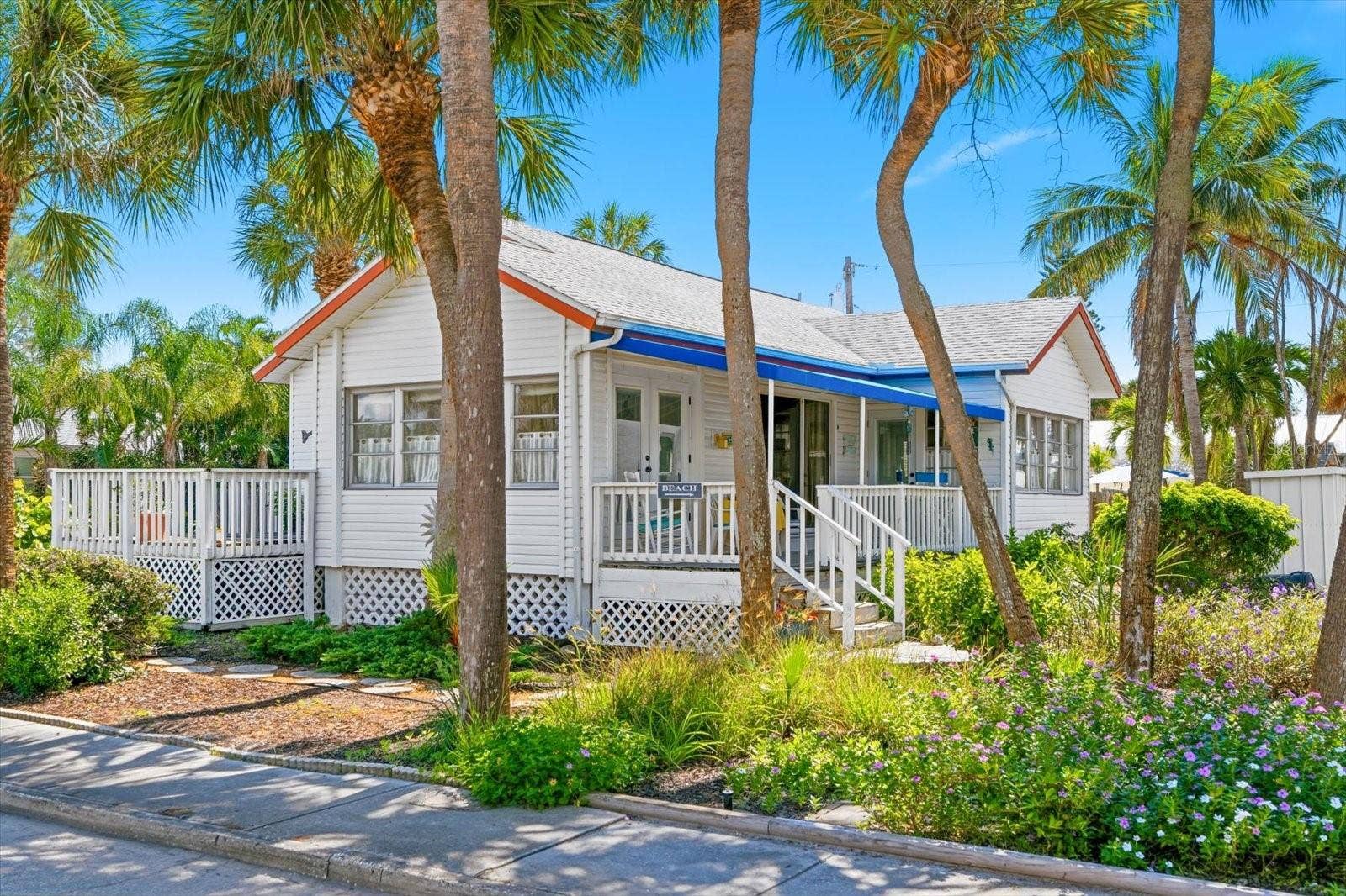 106 14TH AVENUE, St Pete Beach, FL 33706 106 14TH AVENUE, St Pete Beach, FL 33706