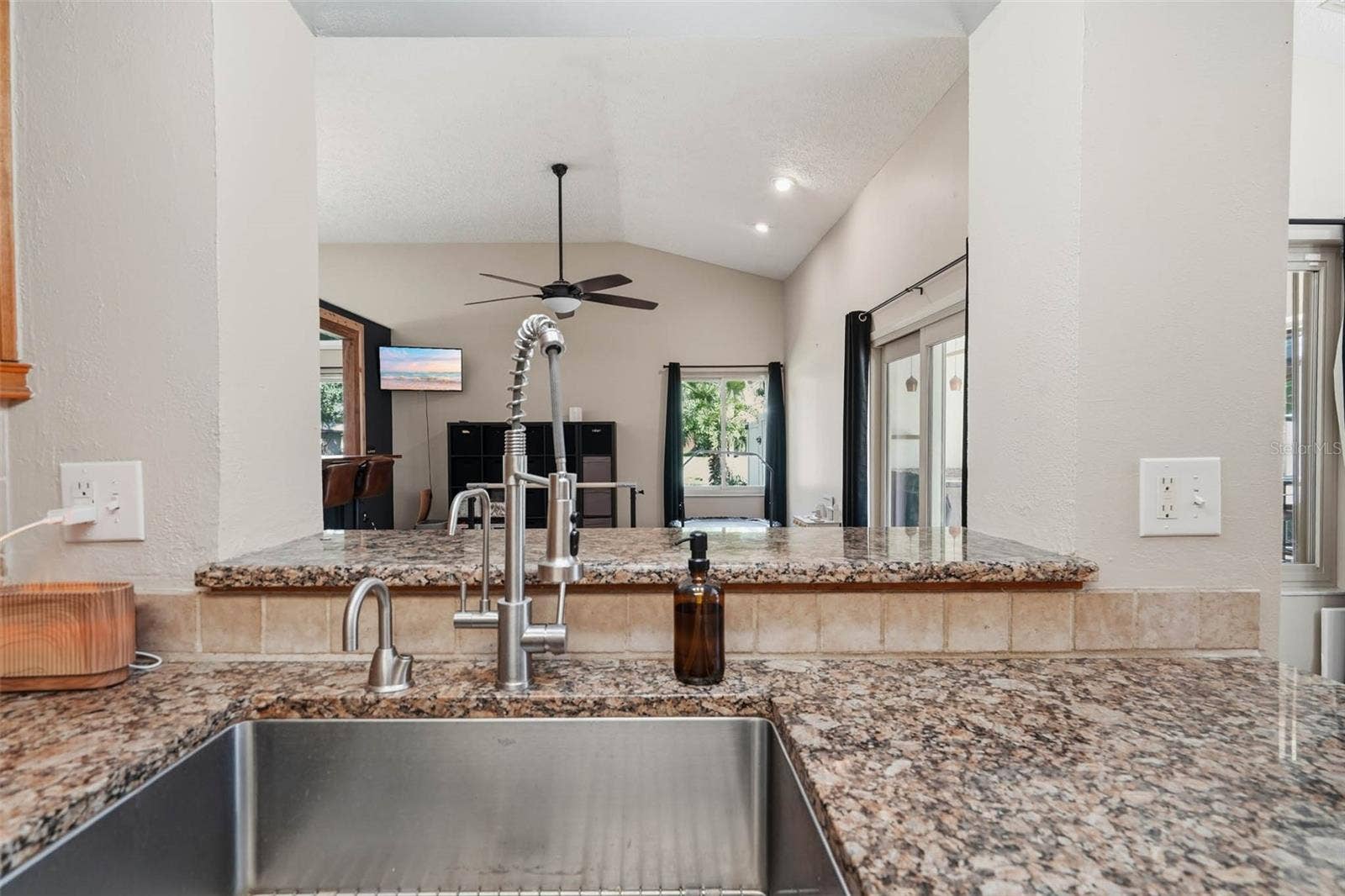 2715 MOCK ORANGE COURT, Valrico, FL 33594 2715 MOCK ORANGE COURT, Valrico, FL 33594