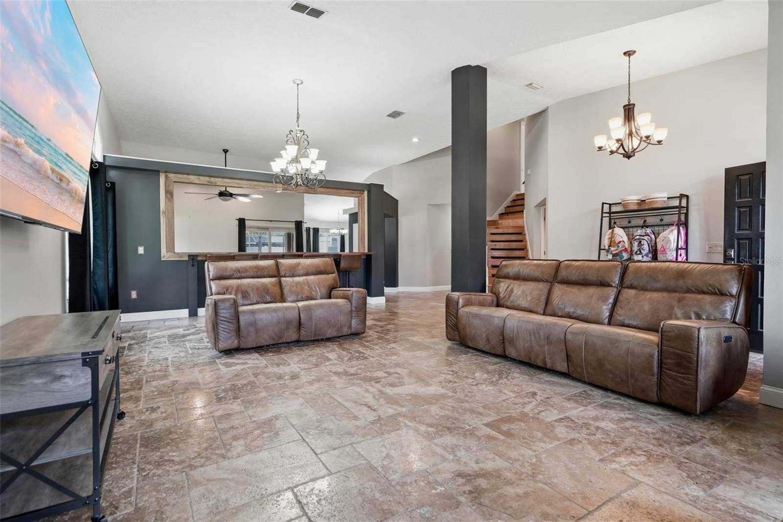 2715 MOCK ORANGE COURT, Valrico, FL 33594 2715 MOCK ORANGE COURT, Valrico, FL 33594