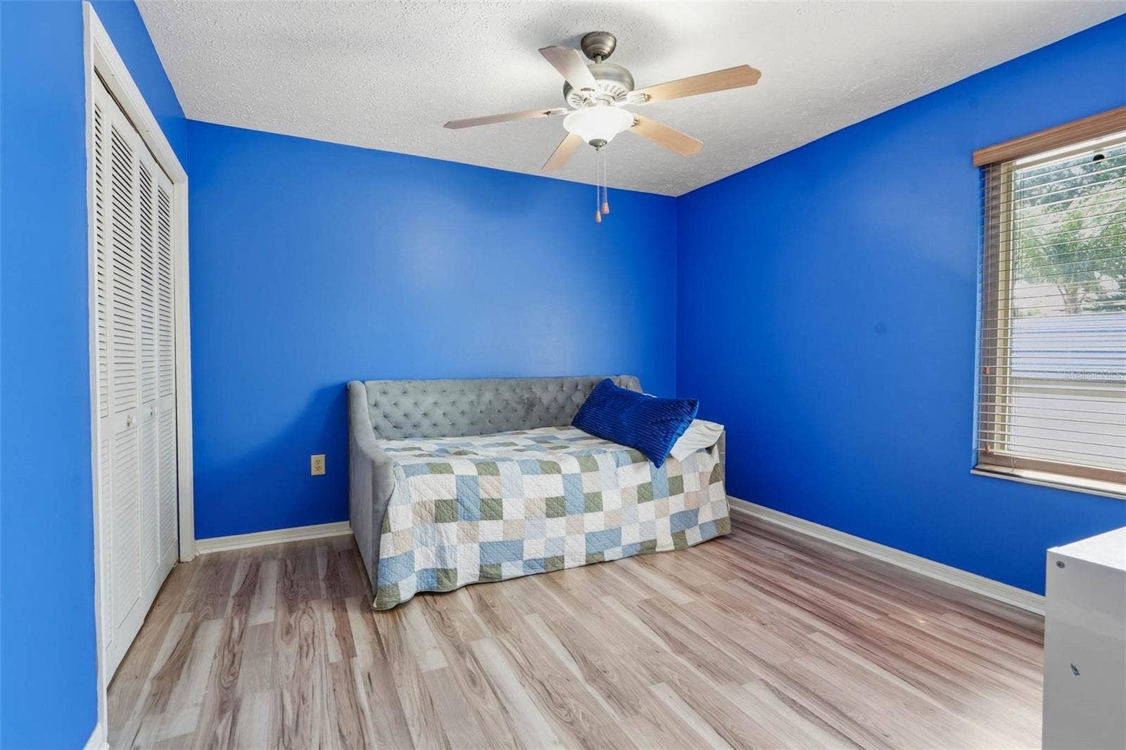 2715 MOCK ORANGE COURT, Valrico, FL 33594 2715 MOCK ORANGE COURT, Valrico, FL 33594