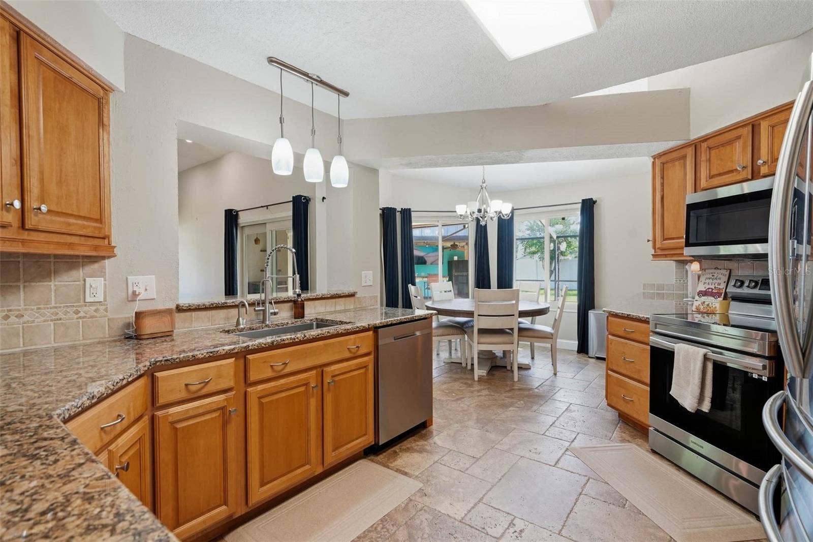 2715 MOCK ORANGE COURT, Valrico, FL 33594 2715 MOCK ORANGE COURT, Valrico, FL 33594