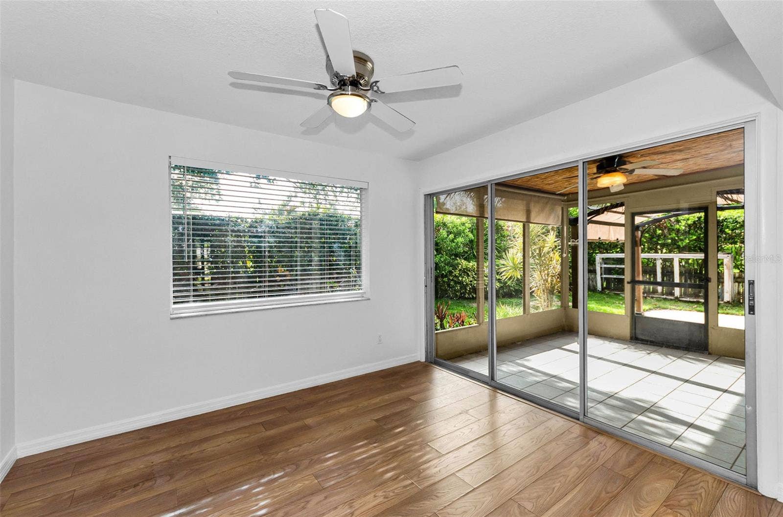 1529 E DORCHESTER DRIVE, Palm Harbor, FL 34684