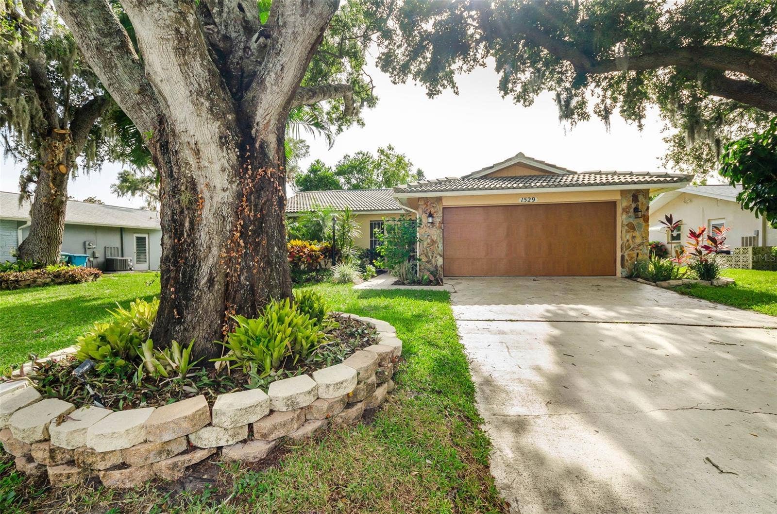 1529 E DORCHESTER DRIVE, Palm Harbor, FL 34684