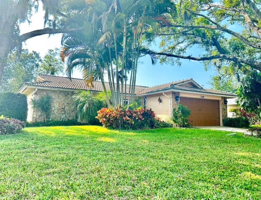 Property photo for 1529 E DORCHESTER DRIVE, Palm Harbor, FL