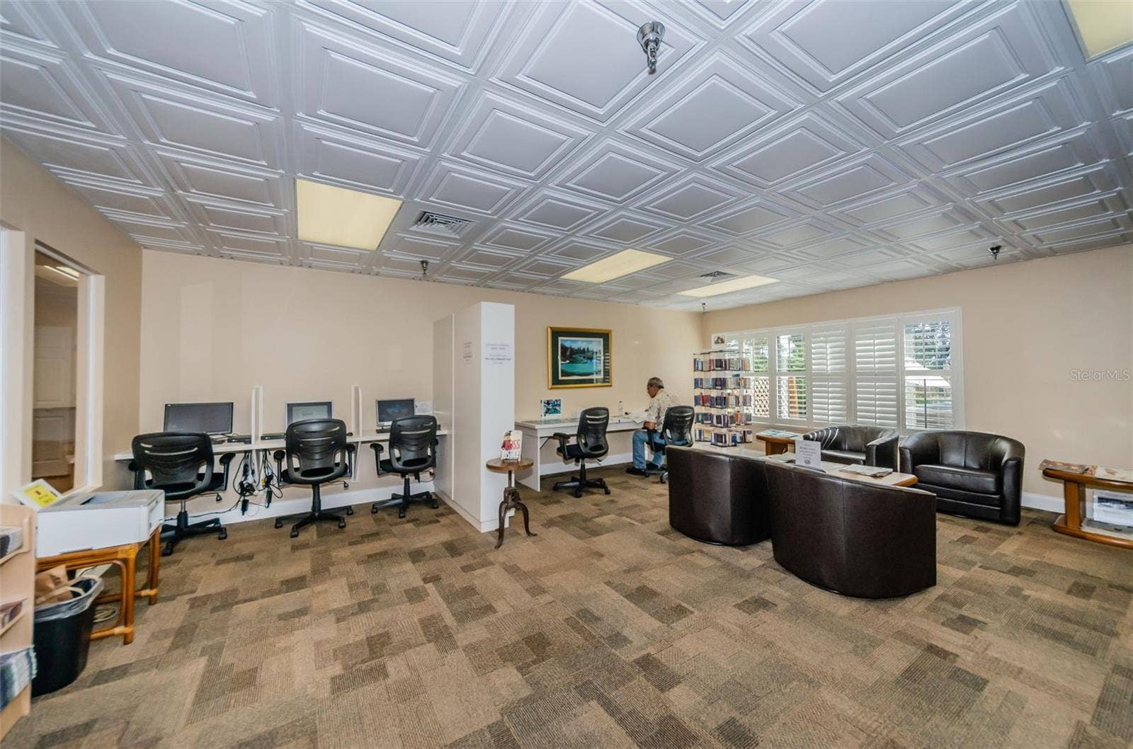 1529 E DORCHESTER DRIVE, Palm Harbor, FL 34684