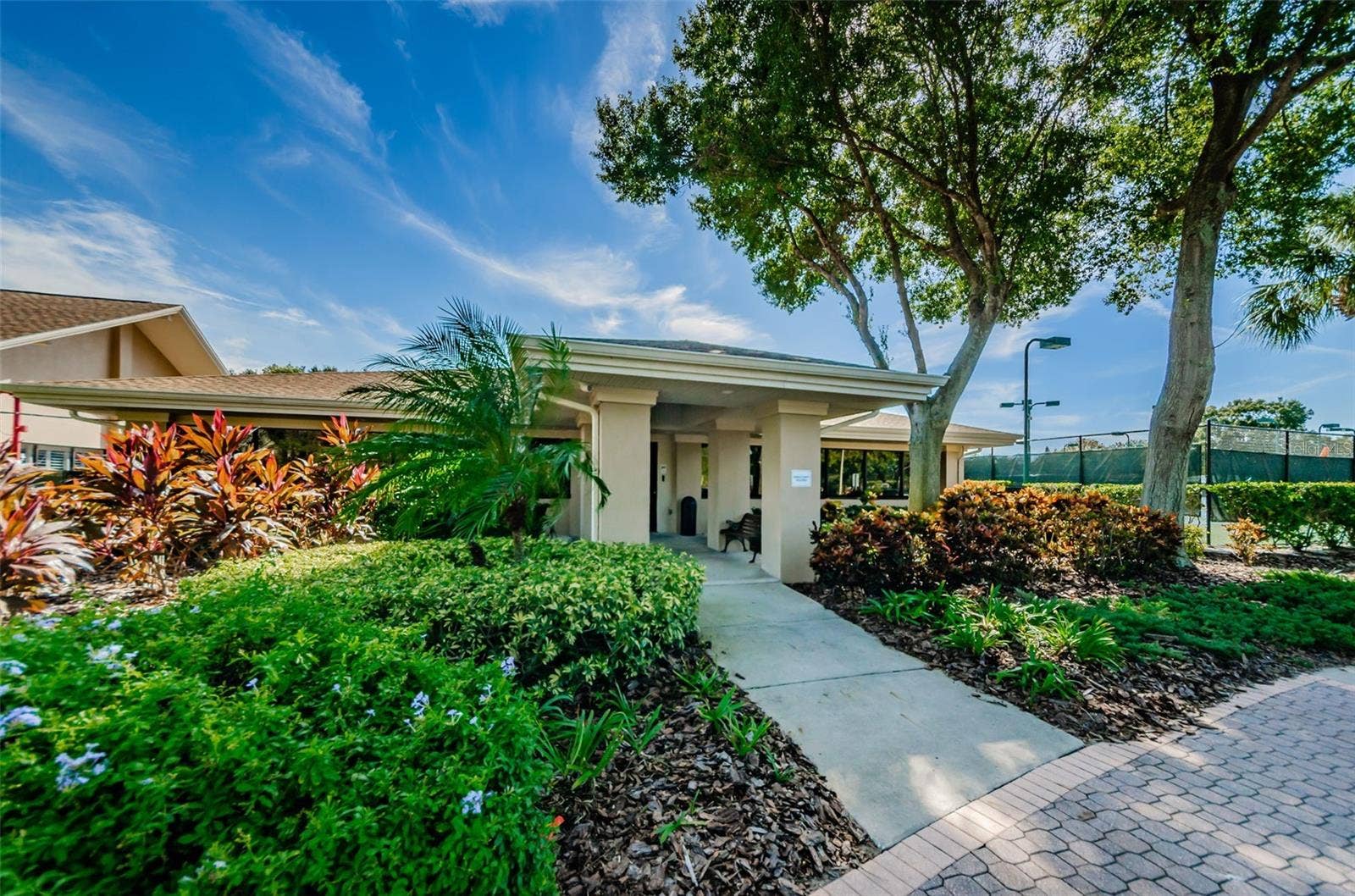 1529 E DORCHESTER DRIVE, Palm Harbor, FL 34684
